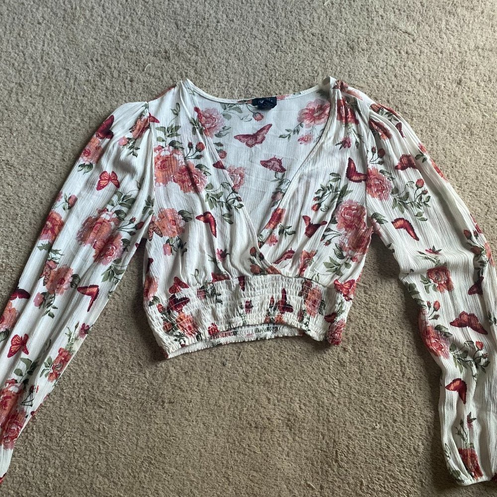 long sleeve crop top